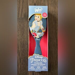 Disney Princess limited edition Wet brush NWT
